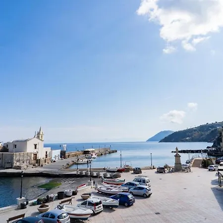 - Casa Sul Mare Di Marina Corta * Липари