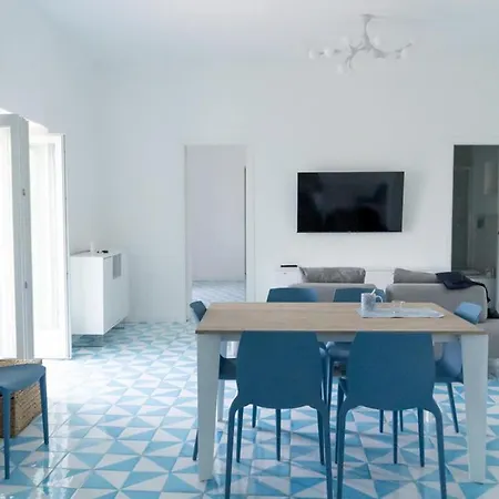 - Casa Sul Mare Di Marina Corta *